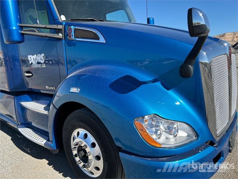 Kenworth T680 Tractor Units