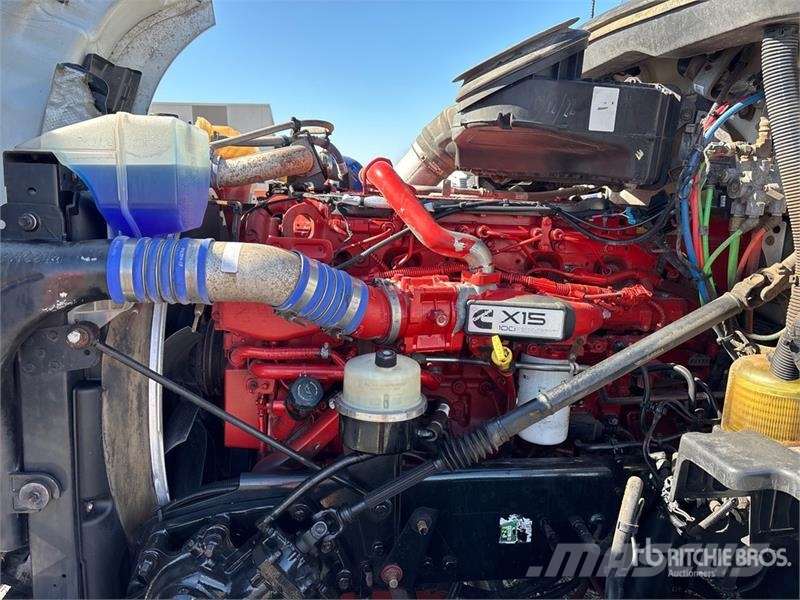 Kenworth T680 Vetopöytäautot