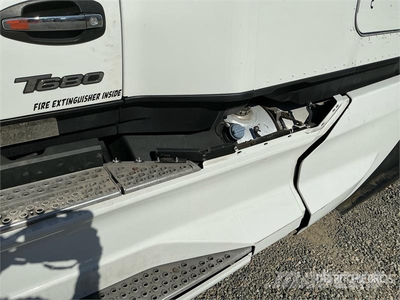 Kenworth T680 Prime Movers