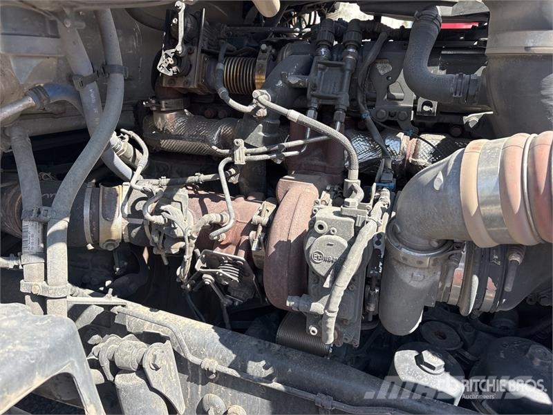 Kenworth T680 Autotractoare