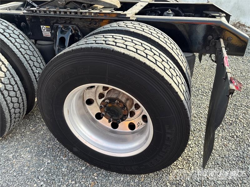 Kenworth T680 트랙터 유닛