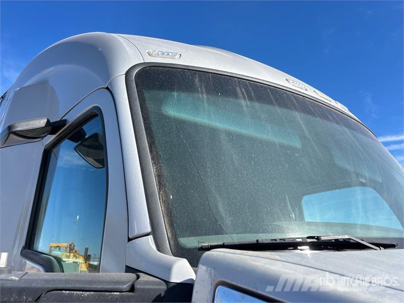 Kenworth T680 Vilcēji