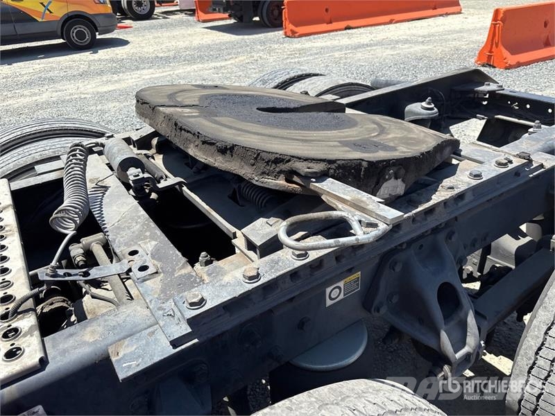Kenworth T680 Tractor Units