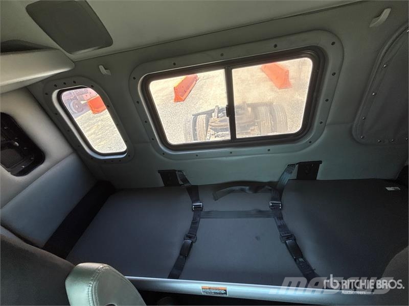 Kenworth T680 Tractor Units