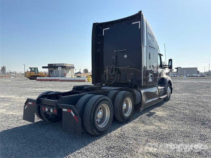 Kenworth T680 Vetopöytäautot