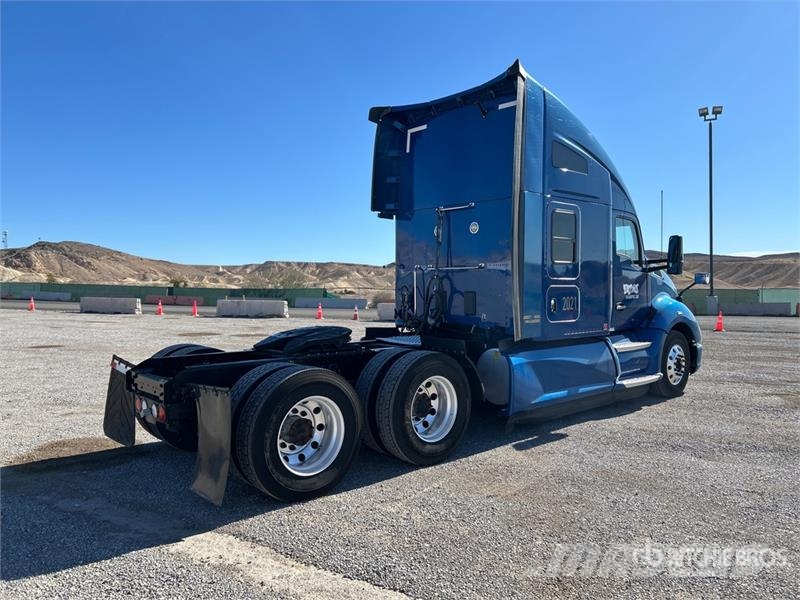 Kenworth T680 Tractor Units