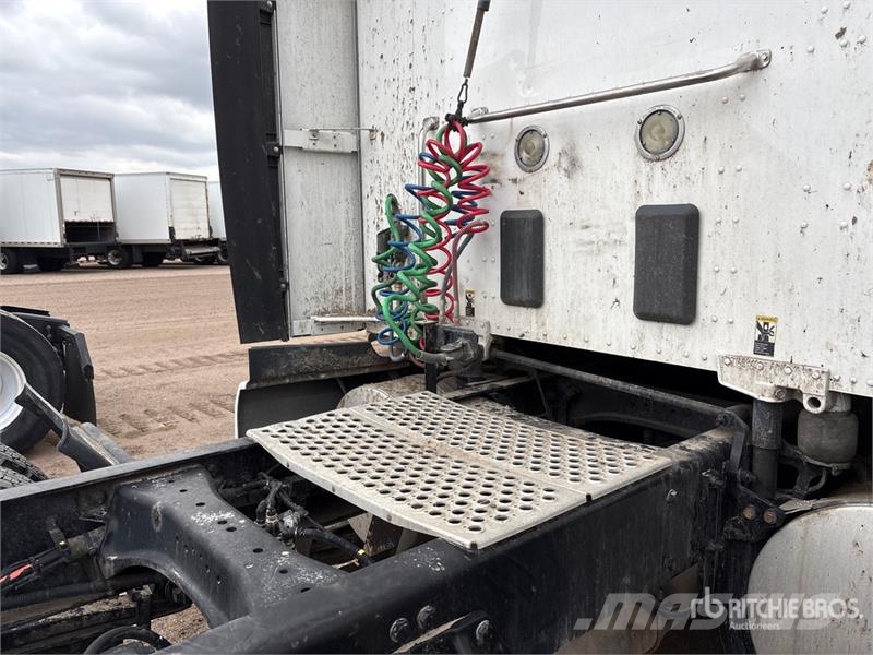 Kenworth T680 Vetopöytäautot