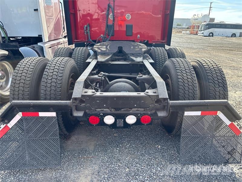Kenworth T680 Vetopöytäautot