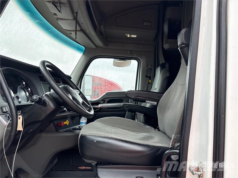 Kenworth T680 Τράκτορες