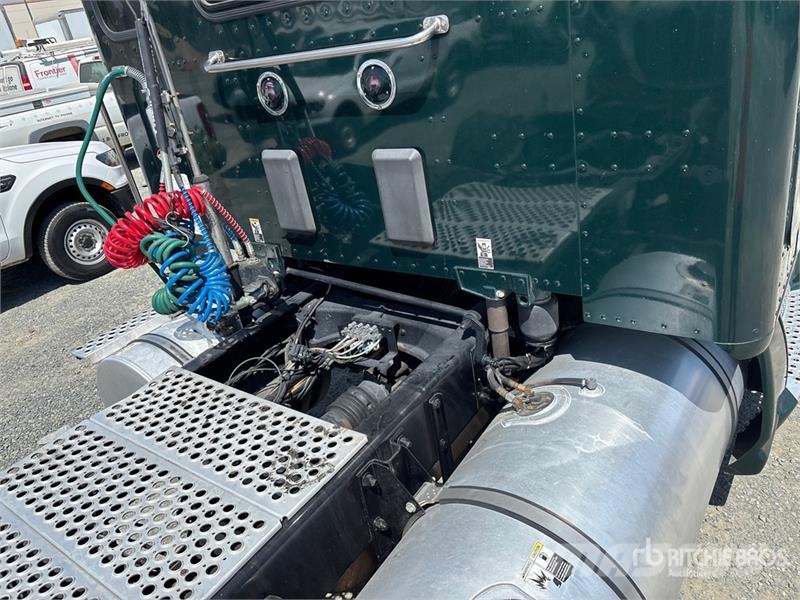 Kenworth T680 Autotractoare
