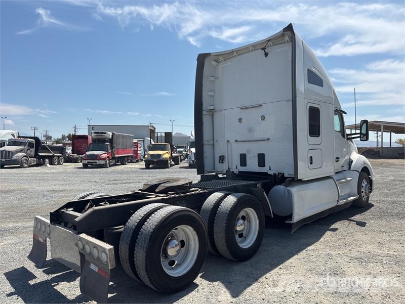 Kenworth T680 Autotractoare