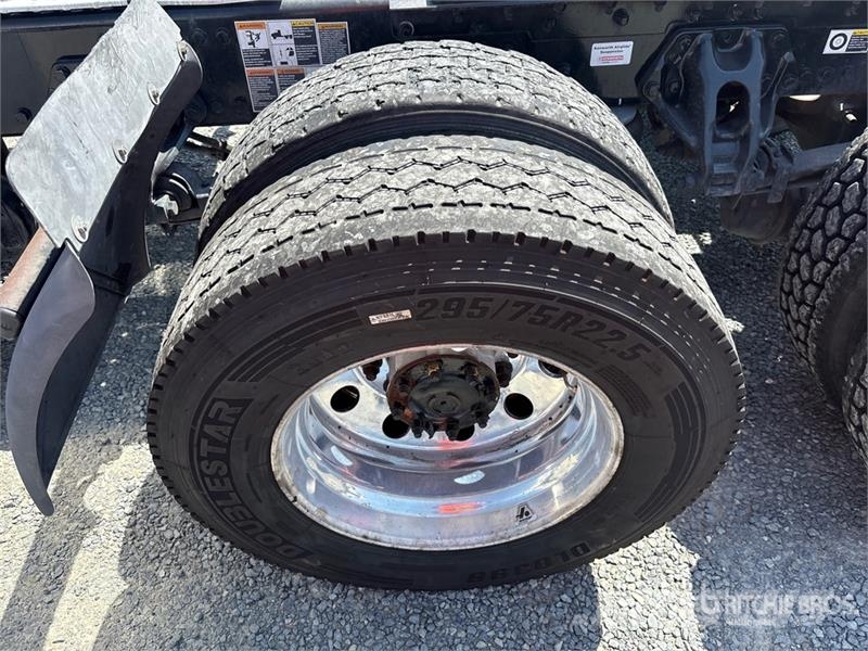 Kenworth T680 Autotractoare