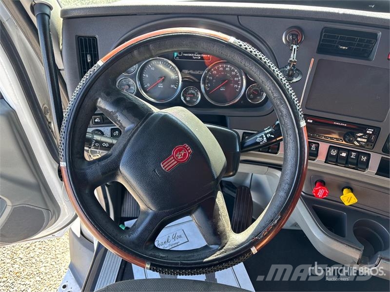 Kenworth T680 Vetopöytäautot
