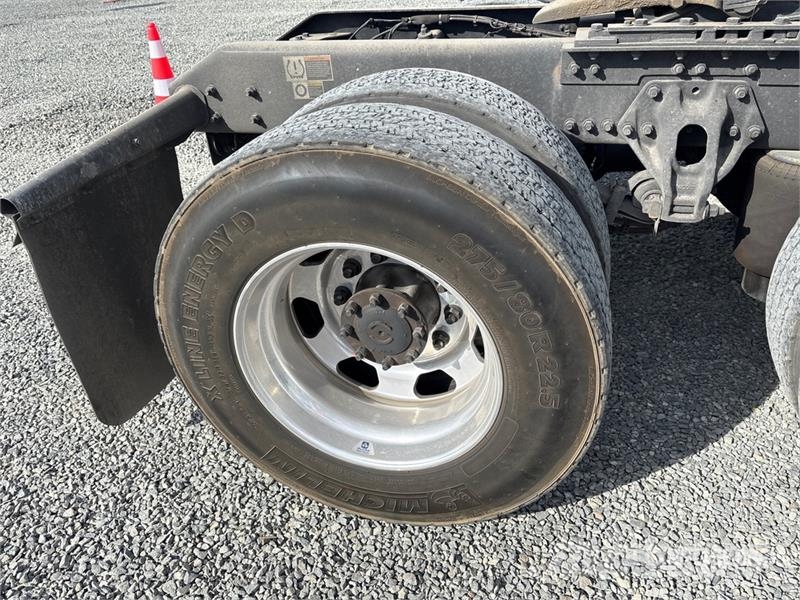 Kenworth T680 Sattelzugmaschinen
