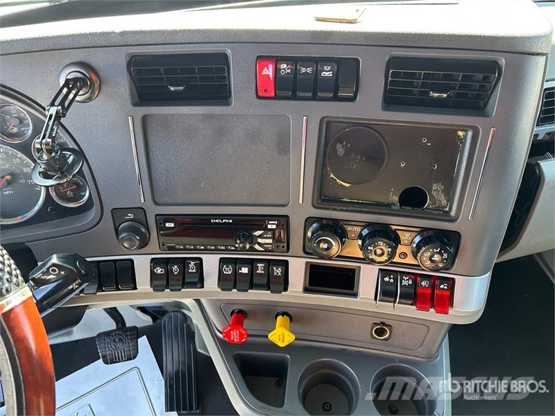 Kenworth T680 Vetopöytäautot