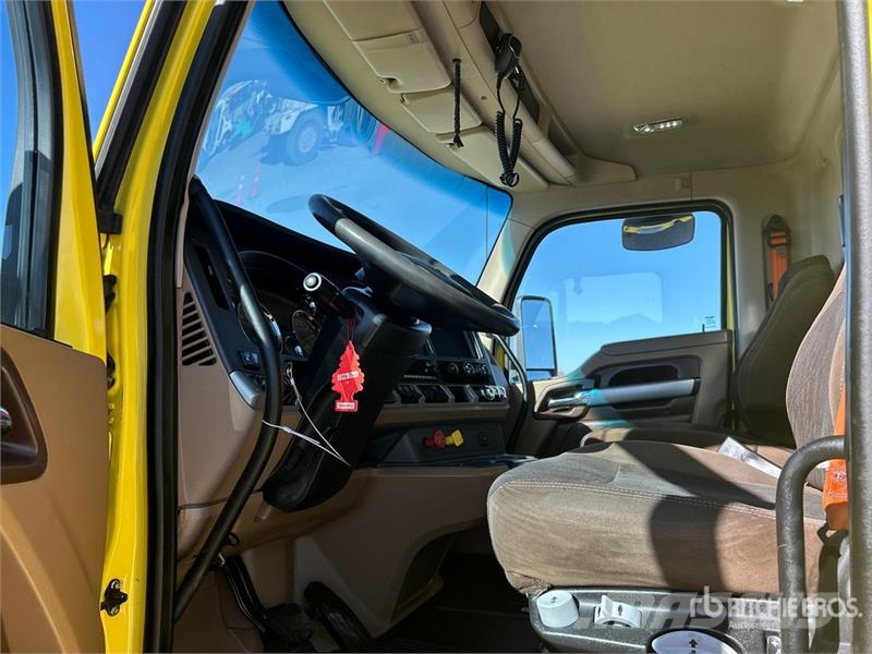 Kenworth T680 4000 gal 6x4 Water Truck Autocisterne