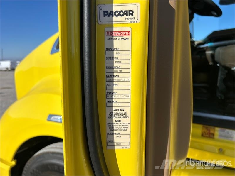 Kenworth T680 4000 gal 6x4 Water Truck Autocisterne