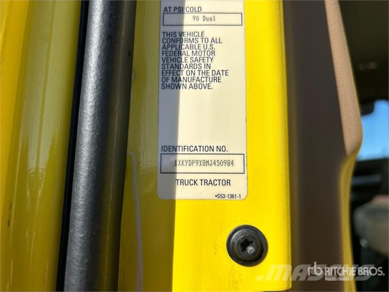 Kenworth T680 4000 gal 6x4 Water Truck Autocisterne
