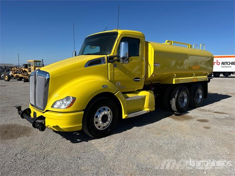 Kenworth T680 4000 gal 6x4 Water Truck Autocisterne
