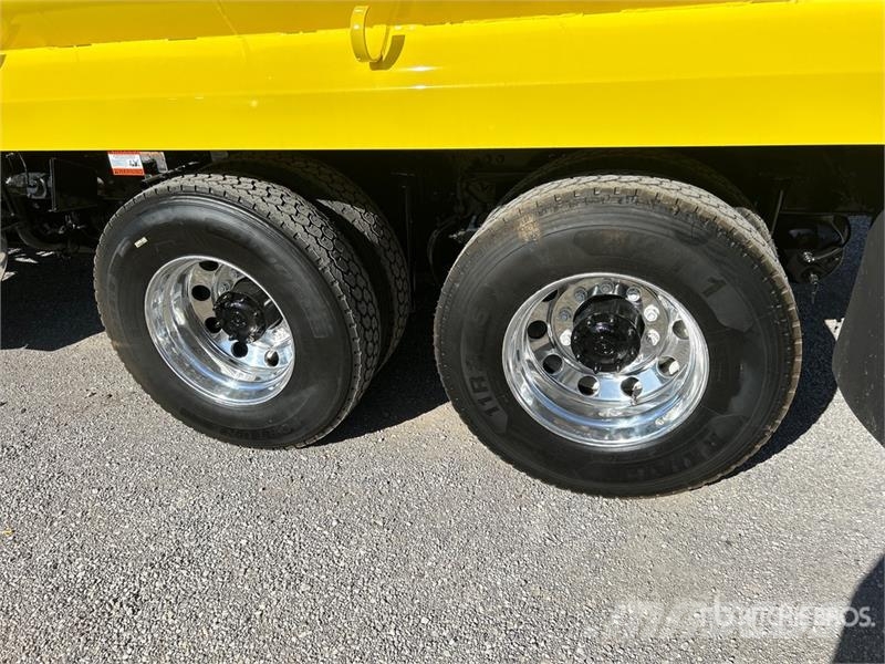 Kenworth T680 4000 gal 6x4 Water Truck Autocisterne