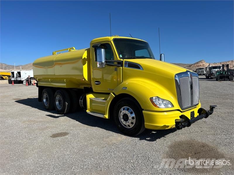 Kenworth T680 4000 gal 6x4 Water Truck Autocisterne
