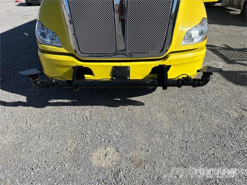 Kenworth T680 4000 gal 6x4 Water Truck Autocisterne
