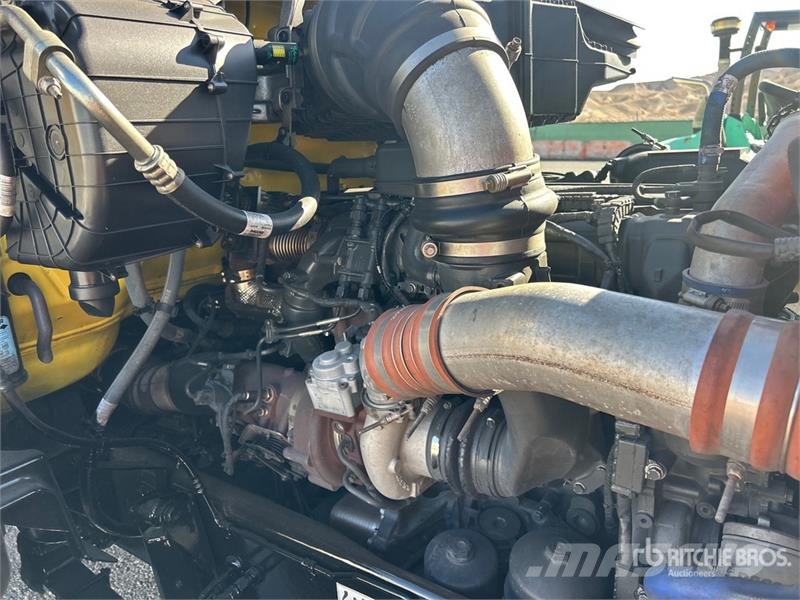 Kenworth T680 4000 gal 6x4 Water Truck Autocisterne