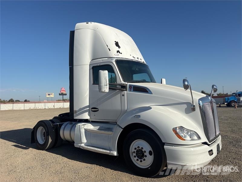 Kenworth T680 4x2 S/A Day Cab Truck Tractor Prime Movers