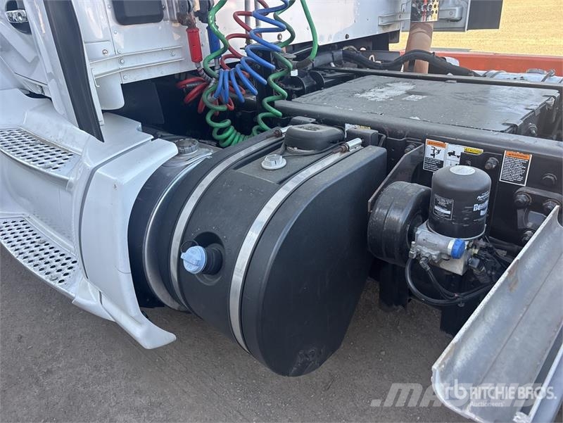 Kenworth T680 4x2 S/A Day Cab Truck Tractor Prime Movers