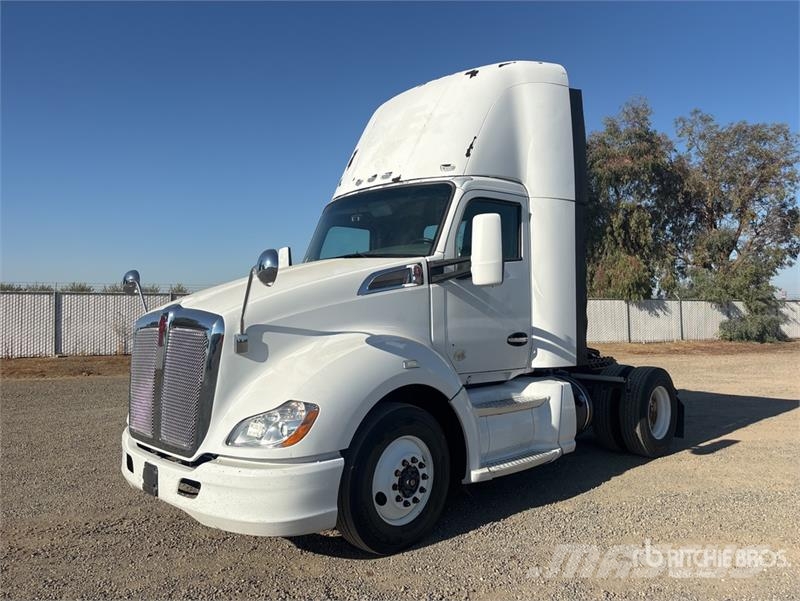 Kenworth T680 4x2 S/A Day Cab Truck Tractor Prime Movers