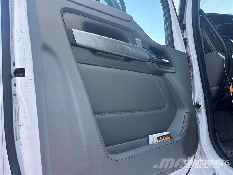 Kenworth T680 4x2 S/A Day Cab Truck Tractor Prime Movers
