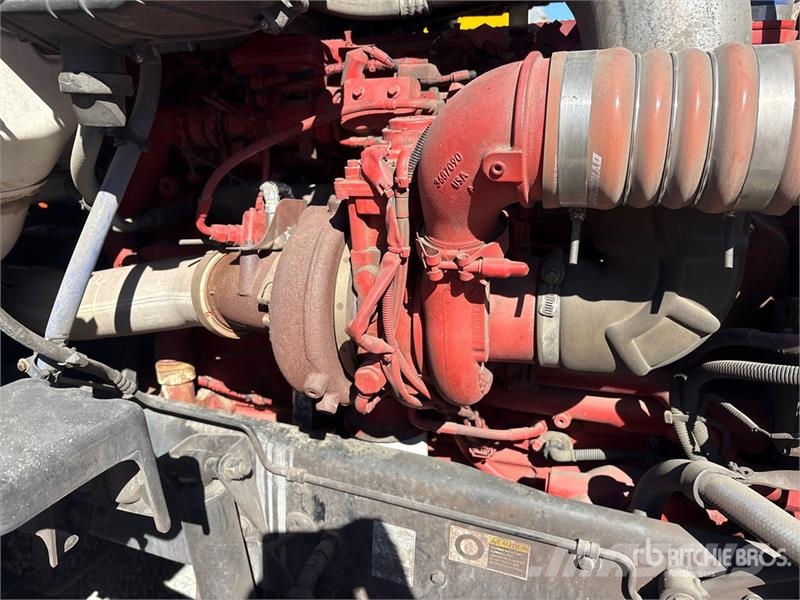 Kenworth T680 4x2 S/A Day Cab Truck Tractor Cabezas tractoras