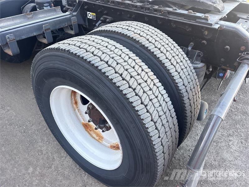 Kenworth T680 4x2 S/A Day Cab Truck Tractor Prime Movers