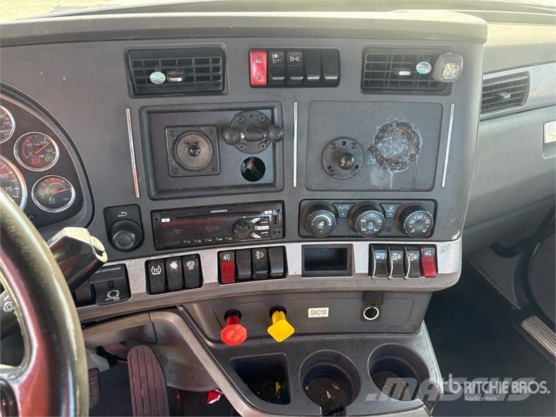 Kenworth T680 6x4 T/A Day Cab Truck Tractor Vilcēji