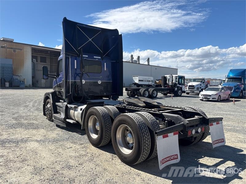 Kenworth T680 6x4 T/A Day Cab Truck Tractor Ciągniki siodłowe