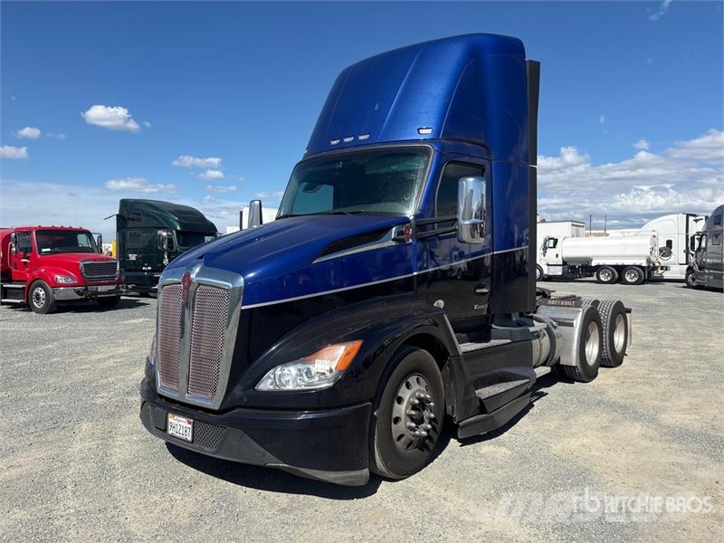 Kenworth T680 6x4 T/A Day Cab Truck Tractor Ciągniki siodłowe