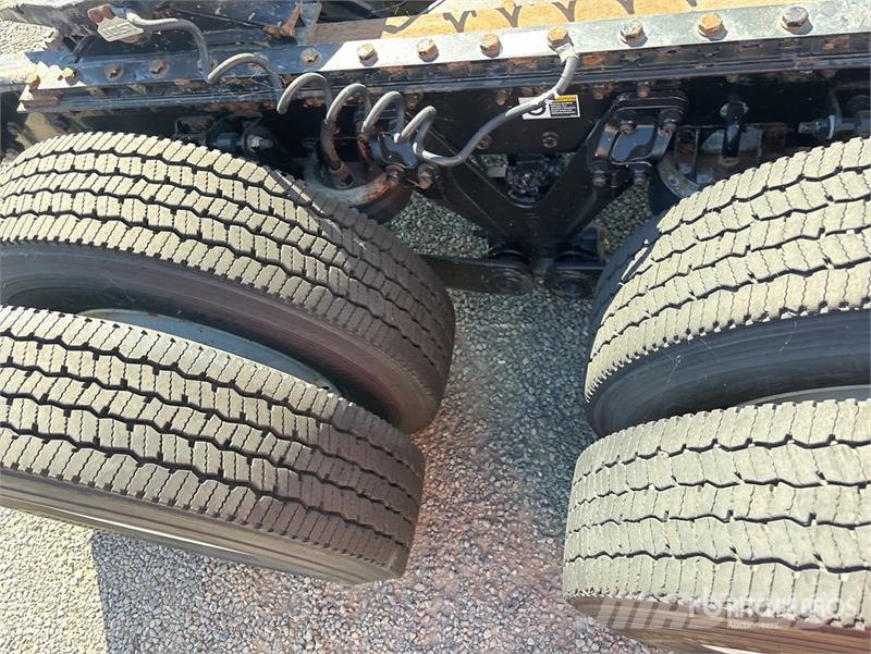 Kenworth T680 6x4 T/A Day Cab Truck Tractor Sattelzugmaschinen