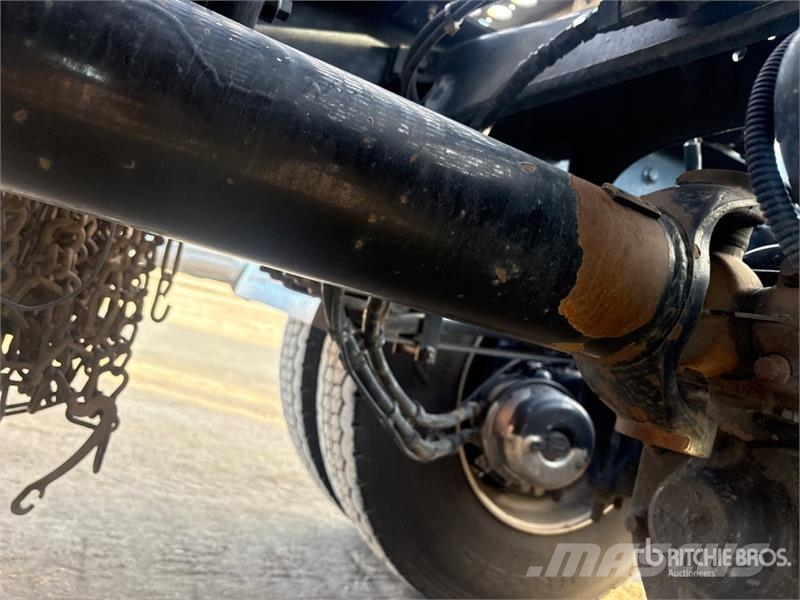 Kenworth T680 6x4 T/A Day Cab Truck Tractor Vilcēji