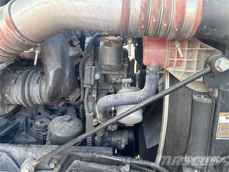 Kenworth T680 6x4 T/A Day Cab Truck Tractor Vilcēji