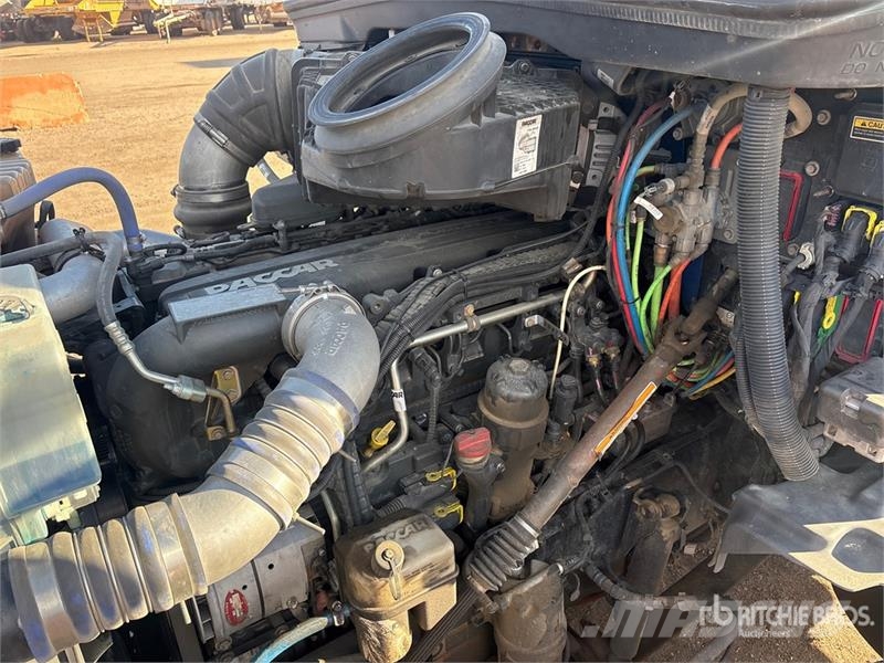 Kenworth T680 6x4 T/A Day Cab Truck Tractor Vilcēji
