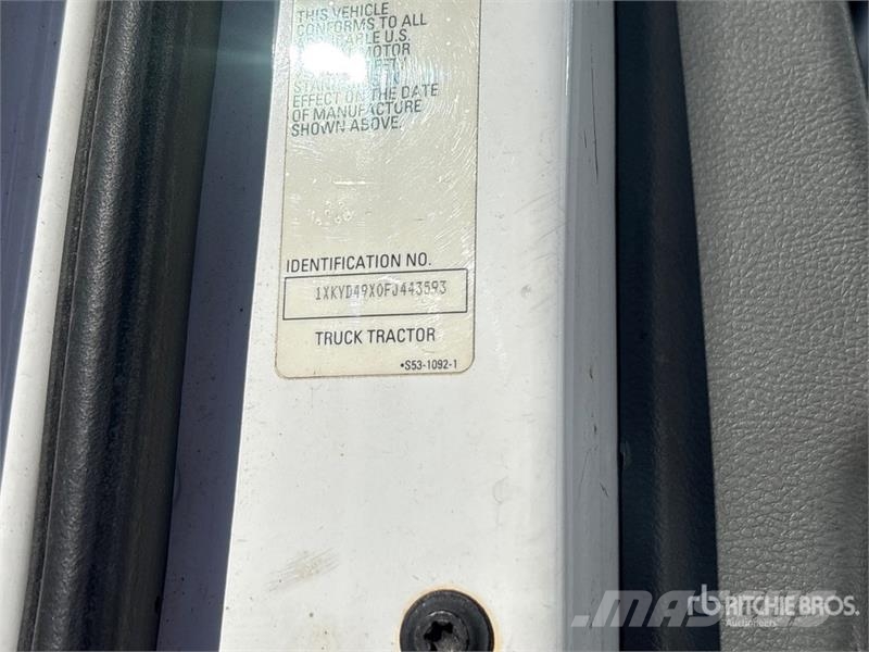 Kenworth T680 6x4 T/A Day Cab Truck Tractor Cavalos mecânicos