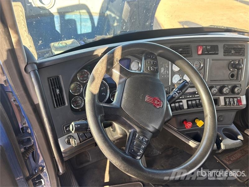 Kenworth T680 6x4 T/A Day Cab Truck Tractor Vilcēji