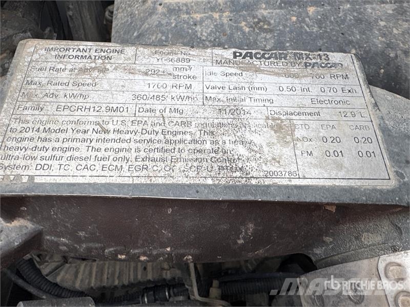 Kenworth T680 8x4 Tri/A Sleeper Truck Tractor Vlačilci