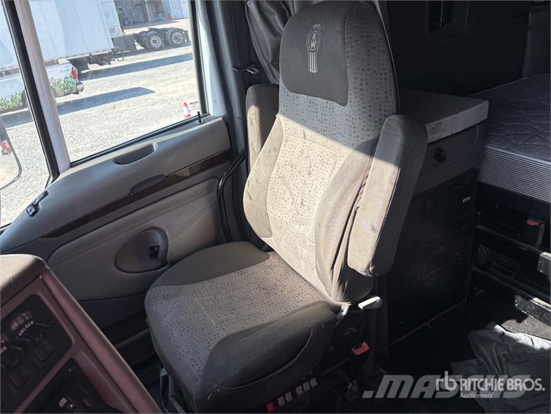 Kenworth T700 Prime Movers