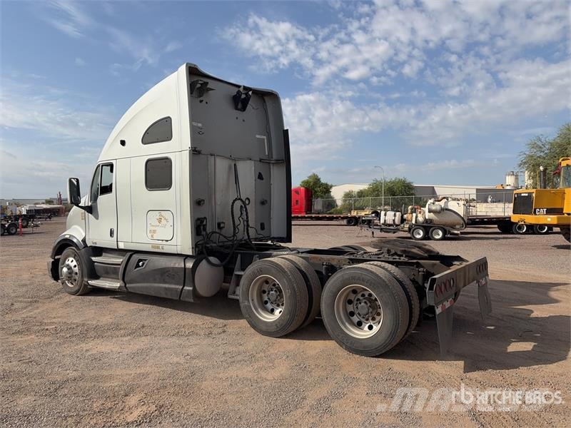 Kenworth T700 Motrici e Trattori Stradali