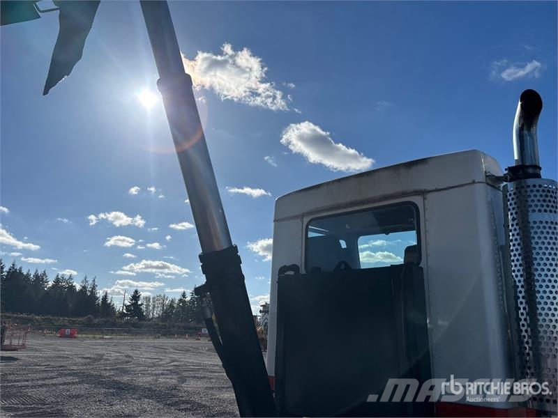 Kenworth T800 Pašizgāzējs