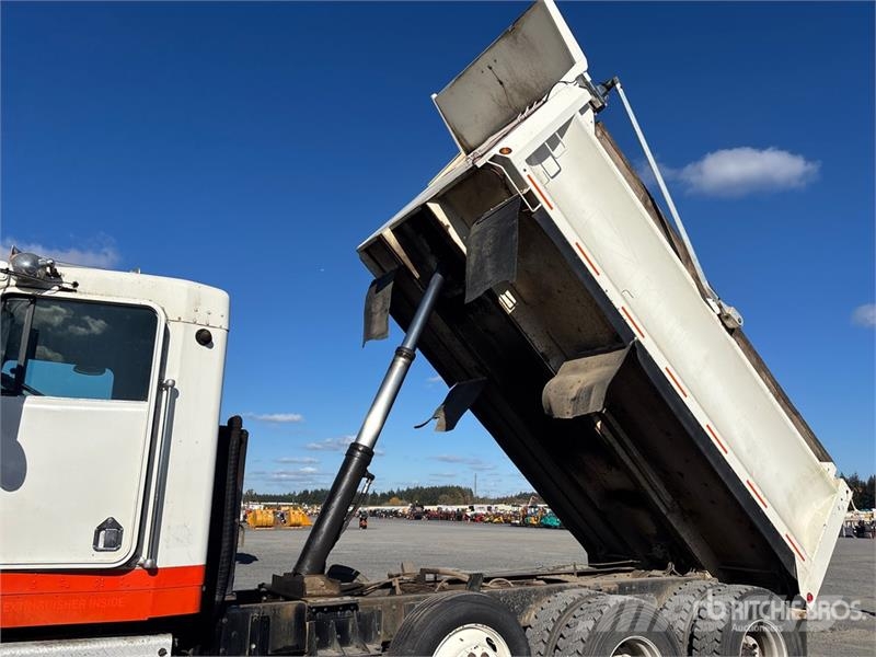 Kenworth T800 Pašizgāzējs