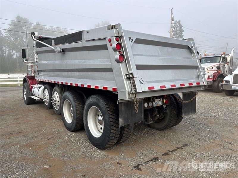 Kenworth T800 شاحنات قلابة