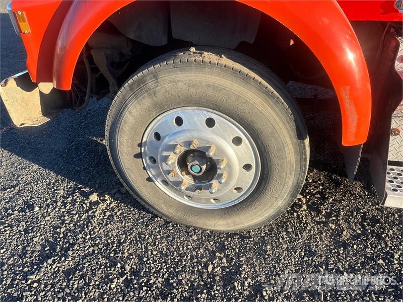 Kenworth T800 Cisterny na vodu