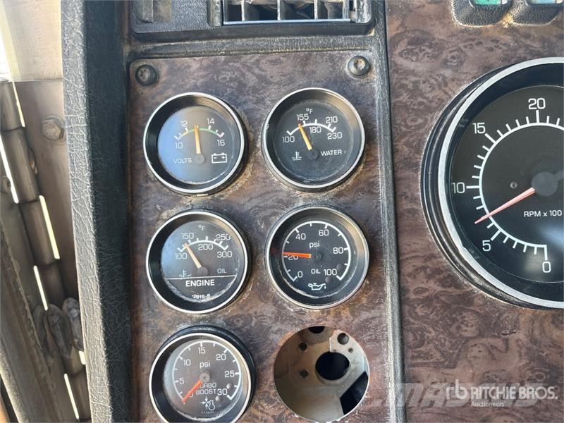 Kenworth T800 ダンプ